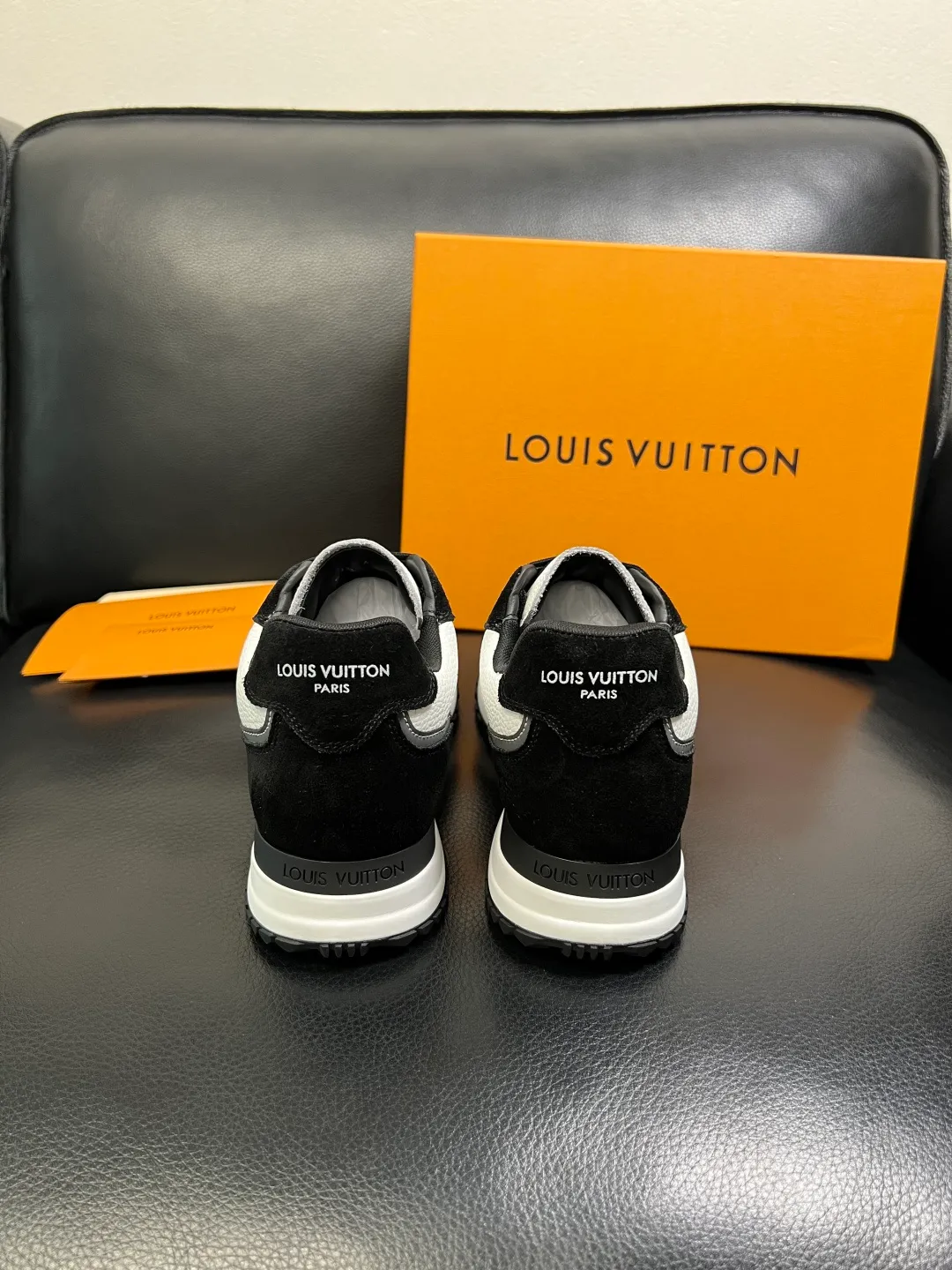 Men's shoes 💰620 Lv high quality top handicrafts Louis Vuitton, counters are equipped with original factory configuration, uppers are imported from Italy, high-quality splicing colorful complex handicrafts, imported cowhide lining is soft and comfortable, soles: original soles specially provided by the original factory, T men's shoes 💰U exclusive movable molded soles are super comfortable, original factory single goods, code number 39-44 (customized 38 45)